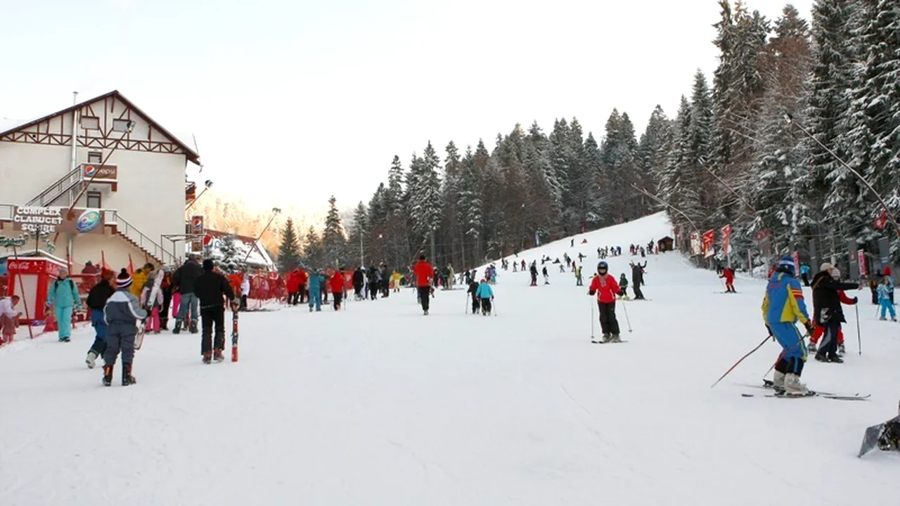 Opt turiști s-au accidentat pe pârtiile de pe Valea Prahovei în prima zi a anului