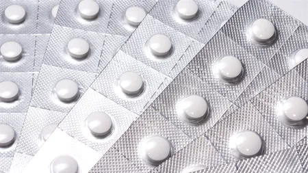 Medicament destinat bolilor pulmonare, vândut la SUPRAPREȚ, în România. Consiliul Concurenței a amendat compania producătoare