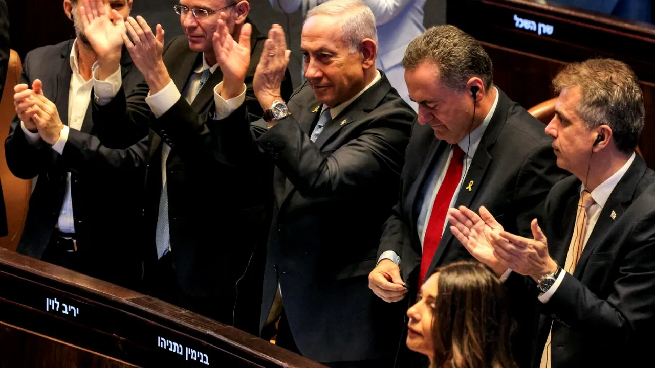 Israelul era pregătit „să îl elimine” pe liderul SUPREM al Iranului, a declarat ministrul Apărării