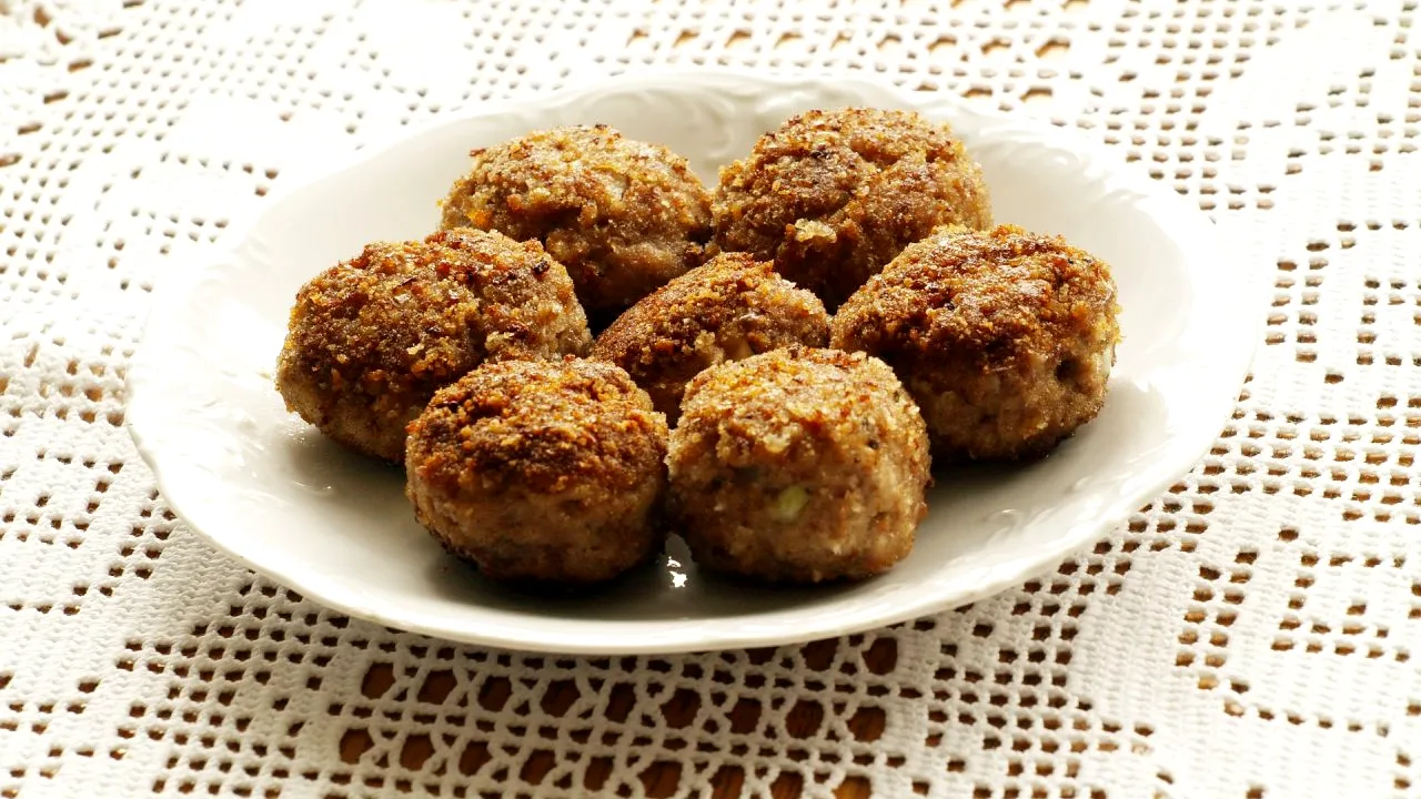 Două tone de chiftele, retrase dintr-un lanț de magazine. Conțin oxid de etilenă