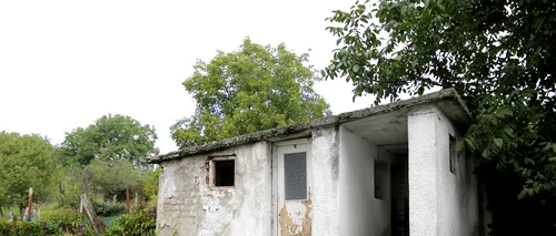 Școala din România unde un WC din fundul curții blochează banii pentru o toaletă modernă. Cum s-a ajuns în această situație
