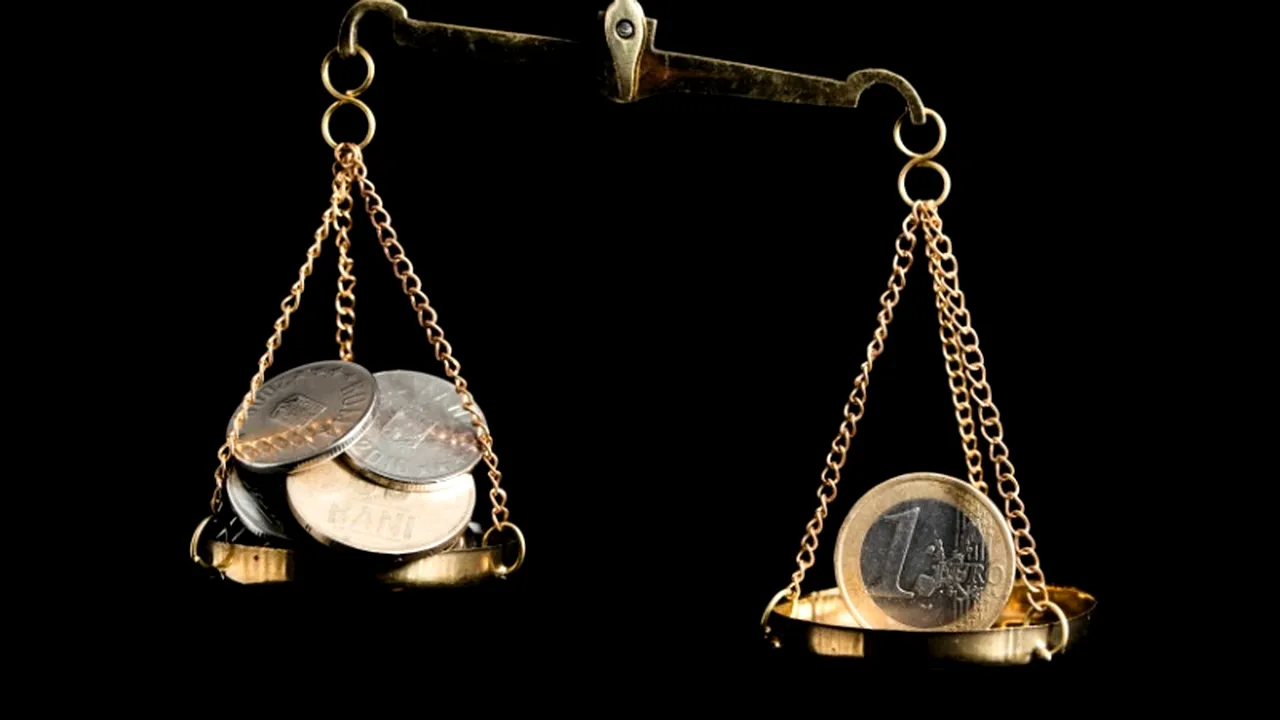 Cursul pentru francul elvețian atinge un nivel record. Euro a trecut joi de 4,5 lei