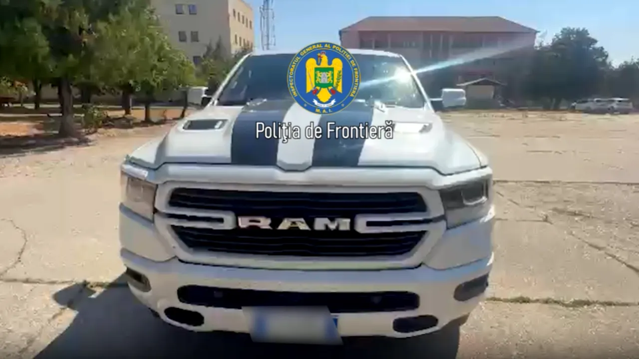 Un italian a rămas fără mașina de 75.000 de euro la intrare în România. De ce a fost confiscată de către polițiști