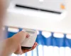 Aparatul electrocasnic din living care consumă dublu față de aerul condiționat. Ajungi să plătești mai mult pe termen lung