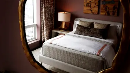 Motivul bizar pentru care suntem sfătuiți să nu avem oglindă plasată direct în fața patului