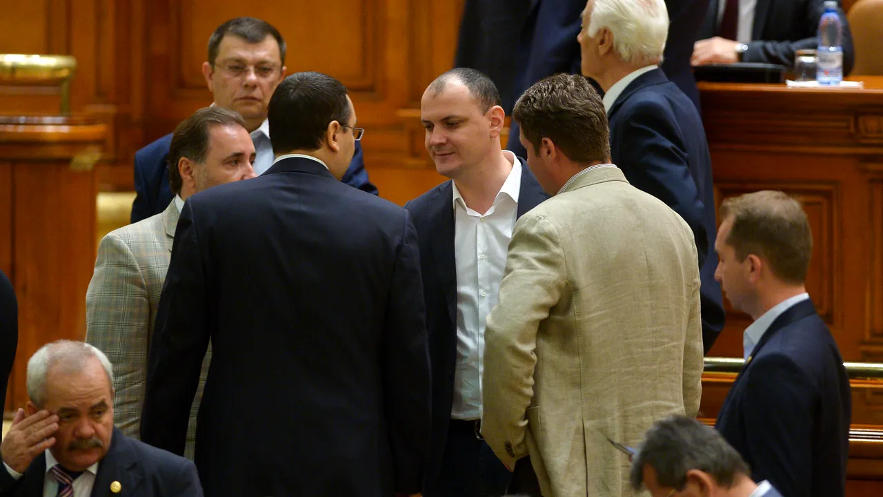 Ghiță și-ar fi amenințat colegii cu materiale negative în presă dacă votează pentru arestarea sa