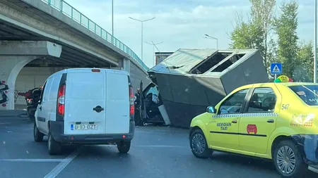 Accident pe Splaiul Unirii din București. Traficul a fost restricționat | VIDEO