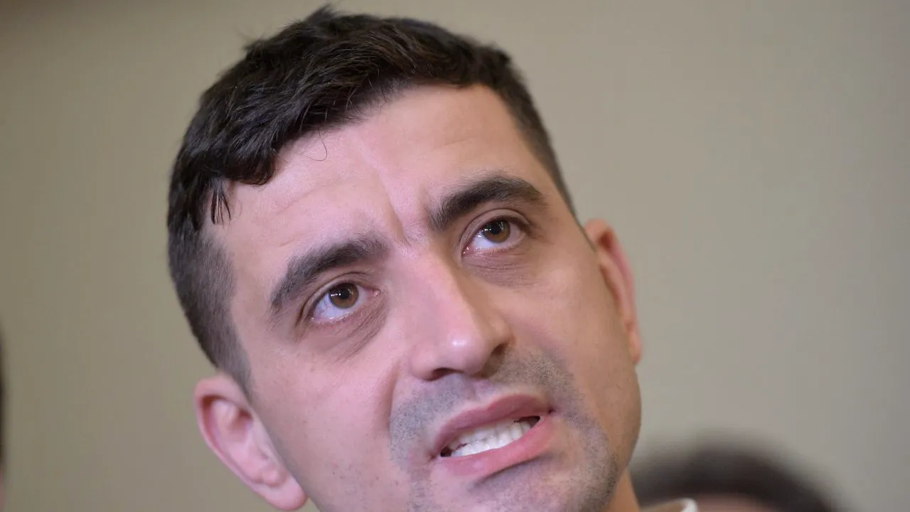 Liderul AUR, George Simion, cheamă oamenii la un nou protest: „Nouă ne-a ajuns cuțitul la os” - VIDEO