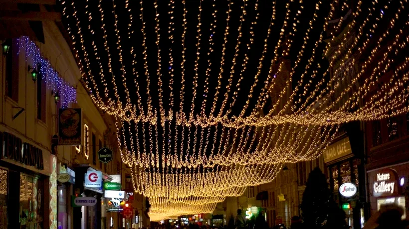 Mii de persoane au participat la aprinderea luminilor de Crăciun, în Brașov