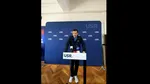 Radu Miruță a venit îmbrăcat în trening și adidași la conferința de presă a USR, unde a vorbit despre industria de apărare a țării