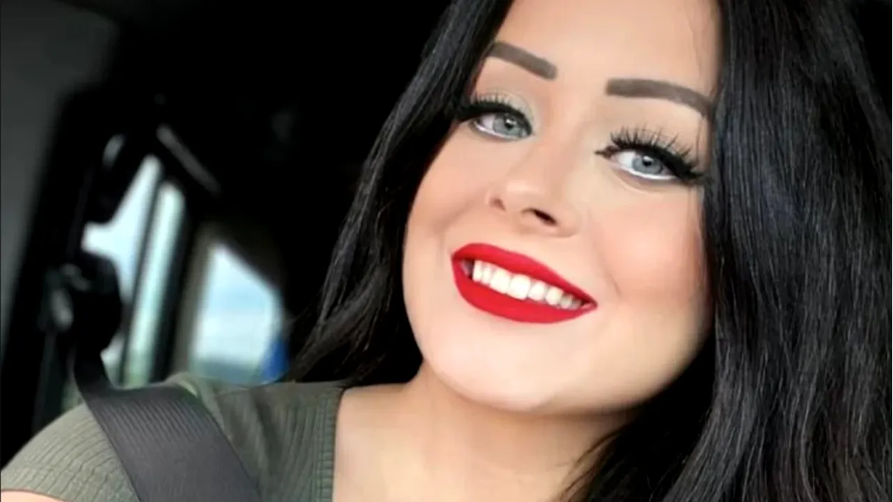 Profesoară de liceu, SUSPENDATĂ din cauza contului OnlyFans. Cât câștiga tânăra în fiecare lună