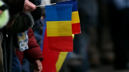 Un consilier UDMR scrie că fiul său de 14 ani a cerut să fie dat jos tricolorul de pe peretele unei instituții. 