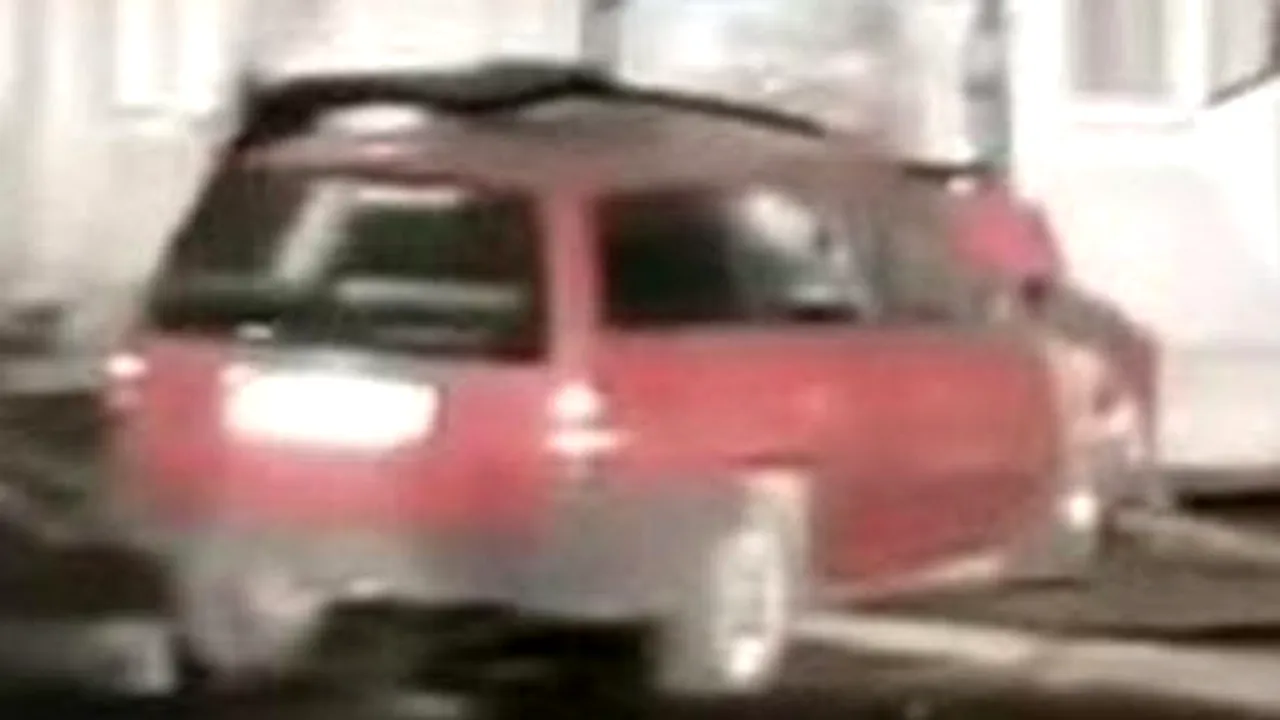 Un bărbat A MURIT și altul a fost grav rănit după ce mașina lor s-a IZBIT VIOLENT de clădirea Poliției de Frontieră Negru Vodă