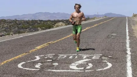 Inspirat de personajul de film Forrest Gump, un tânăr vrea să traverseze America alergând