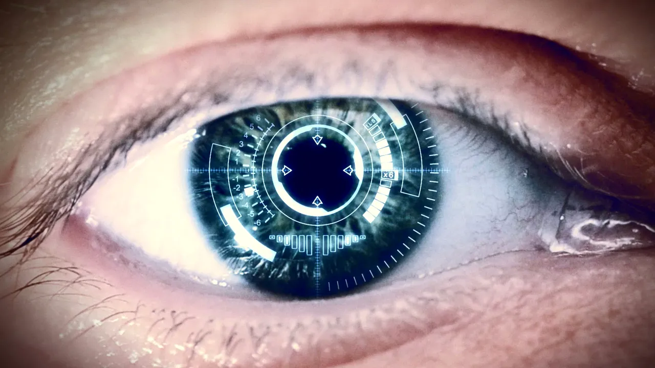 Lentilele de contact inteligente. Cum vor fotografia și  stoca imagini