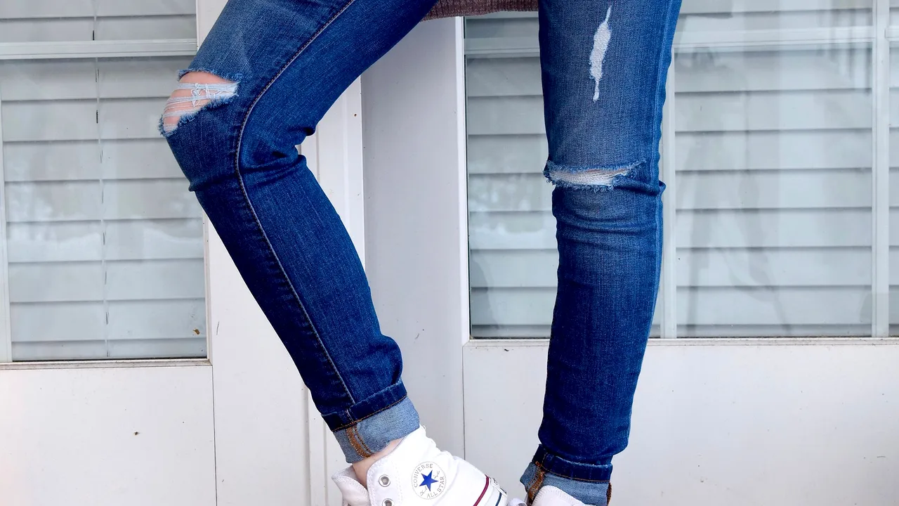 Compania care a inventat jeanșii se listează din nou la bursă. Vrea să atragă 600 de milioane de dolari 