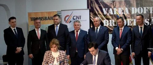 Premierul Nicolae Ciucă și alți trei miniștri, prezenți la semnarea contractului de reabilitare DJ 102I Valea Doftanei-Brădet. Ciucă: ”Acest drum este o alternativă la DN 1 şi DN 1A”