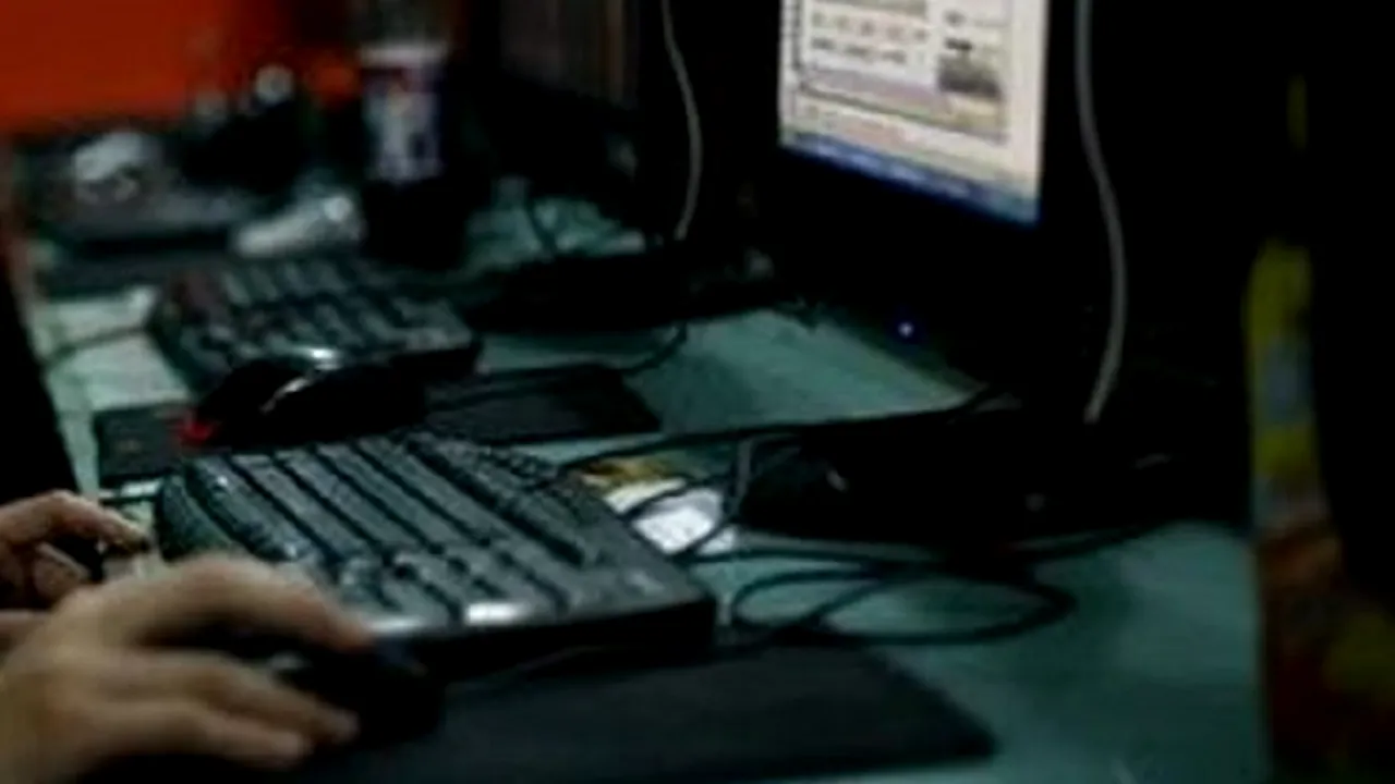 O adolescentă de 14 ani s-a sinucis din cauza „haterilor