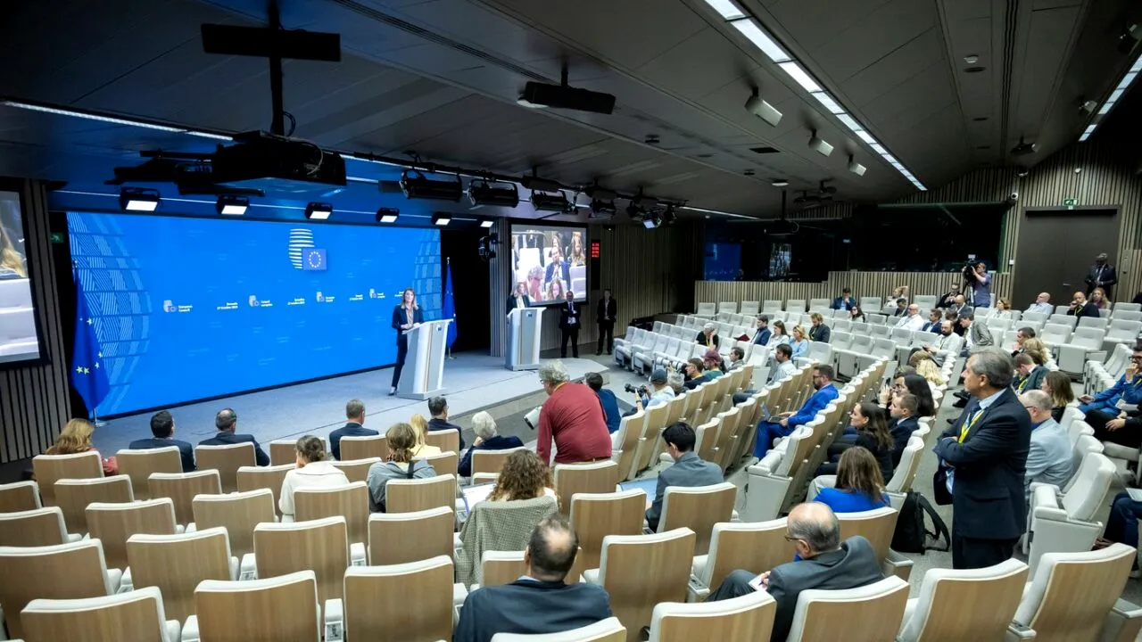 UE nu are o listă comună a țărilor considerate sigure pentru repatrierea imigranților /Comisia Europeană: „Lucrăm la această listă”