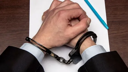 S-a aflat cine este bărbatul drogat care a încercat să intre cu mașina în Ambasada Rusiei. Are o carieră de peste două decenii în MEDICINĂ