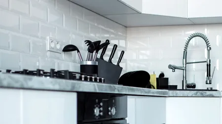 (P) Transformă-ți bucătăria cu stil: Tot ce trebuie să știi despre hote de bucătărie