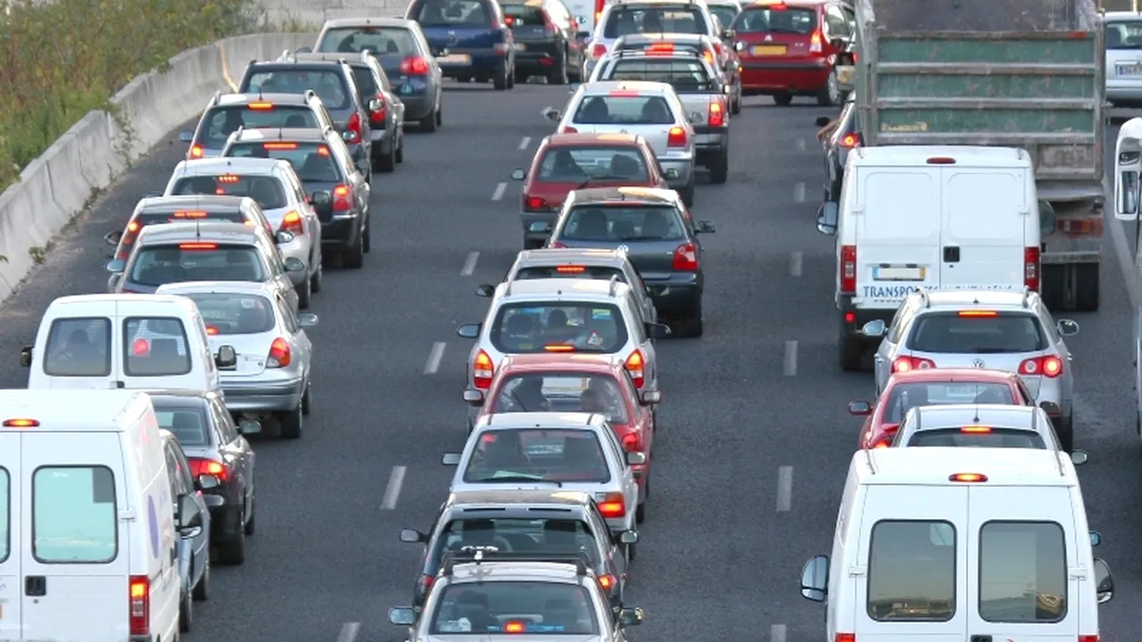 Gestul indecent pe care un șofer l-a făcut în timp ce era blocat în trafic