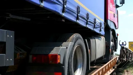 CORONAVIRUS. Avertisment dur: Riscăm să rămânem fără alimente! Anunțul șoferilor de TIR din România