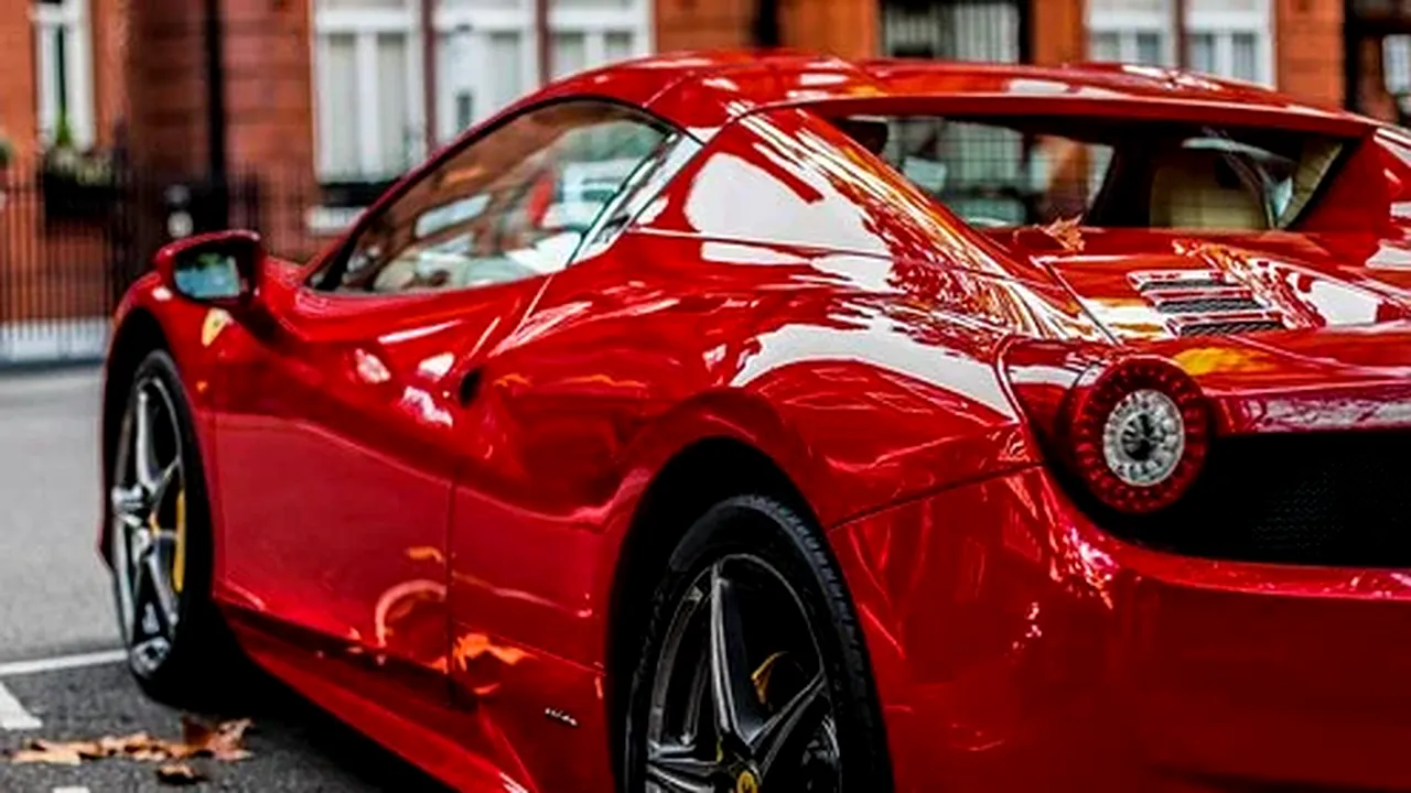 Câteva mii de mașini Ferrari, rechemate în service din cauza unor probleme la sistemul de frânare