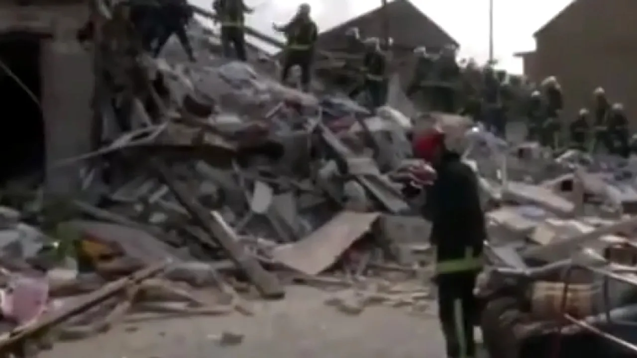 Trei morți și 11 răniți lângă Paris, după prăbușirea unui bloc, cauzată de o explozie. UPDATE