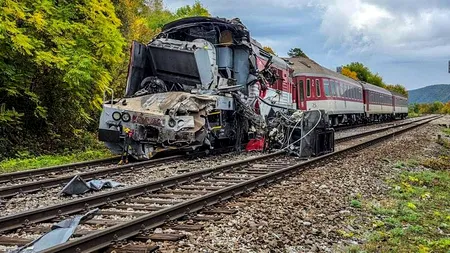Cel puțin 66 de persoane au fost rănite după ciocnirea frontală a două trenuri în Slovacia