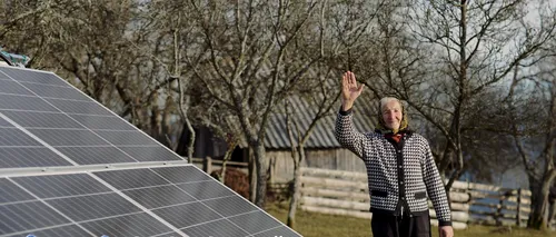 Locuitori din comuna Scărișoara se bucură pentru prima dată de energie electrică