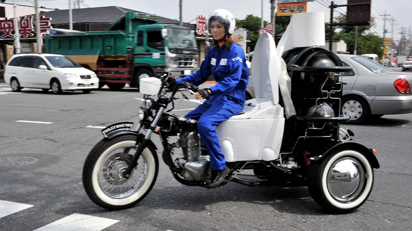 O companie din Japonia a prezentat motocicleta care funcționează cu un CARBURANT GRATUIT ȘI INEPUIZABIL