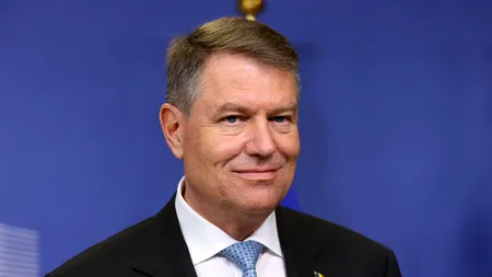 Iohannis participă la slujba de Înviere la Biserica Romano-Catolică din Sibiu - VIDEO