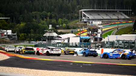 La 17 ani are peste 150 de PODIUMURI în motorsport!