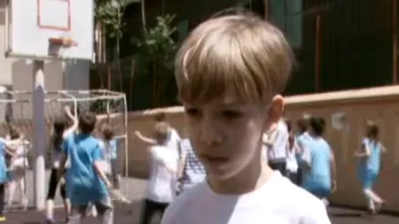 TREI ORE DE SPORT pe săptămână: proiectul de lege care cere școlii să scoată „copii mai sănătoși