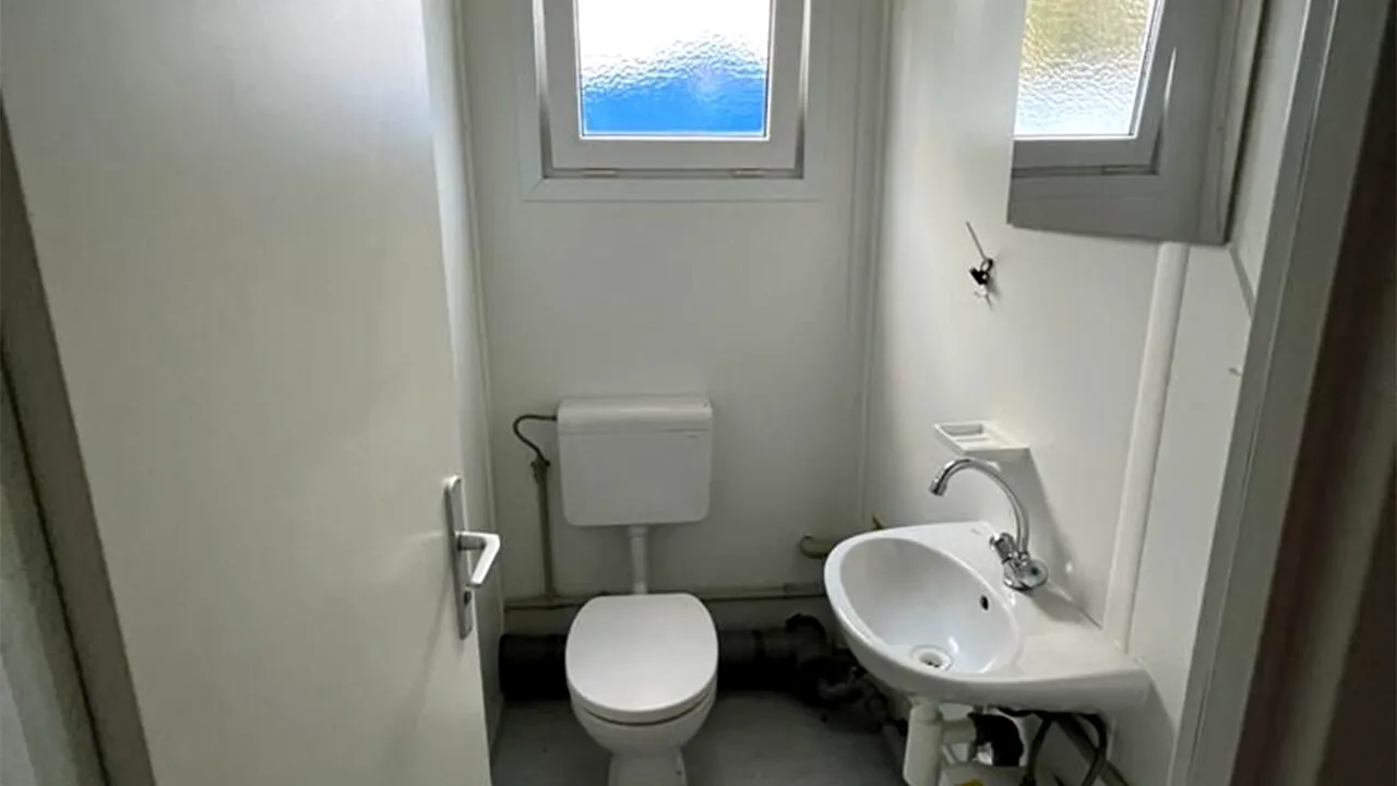 Caz rarisim. Cum s-a răzbunat un angajat, după ce șeful nu i-a permis să meargă la toaletă în timpul programului