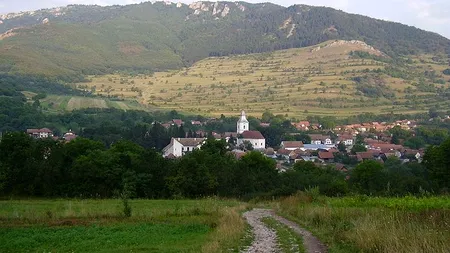 Un actor de Oscar a străbătut Transilvania pe motocicletă și a băut palincă, în timpul unei vizite incognito