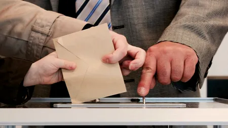 ALEGERI LOCALE. Democrație în criza coronavirusului. Franța organizează alegeri locale