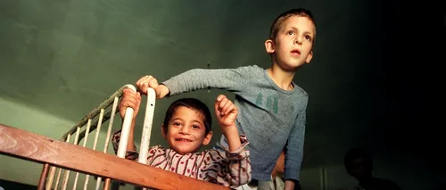 „Orfanii lui Ceaușescu, creiere cu 8,6% mai mici / Cercetătorii britanici au analizat copiii adoptați