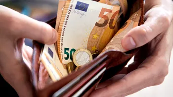 Pensionari din Marea Britanie au ajuns să fure ALIMENTE din magazine. „Nu-și mai permit să trăiască decent”