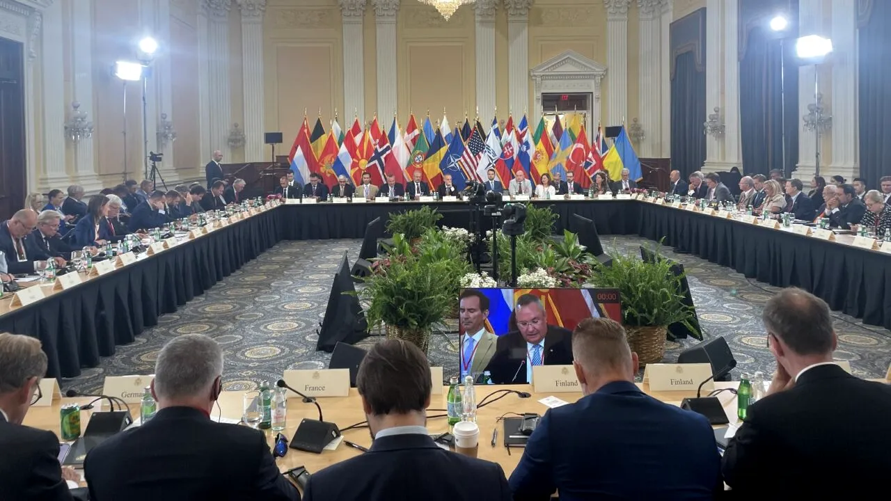Nicolae Ciucă, la summitul parlamentar NATO: „În cei 75 ani de existență, alianța a oferit securitatea necesară consolidării democrației”