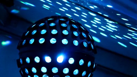 Petrecere de fițe, cu 64 de invitați, într-un club din Sectorul 1, spartă de polițiști! Amenda totală: 79.000 de lei!