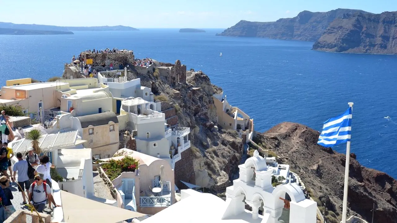 VACANȚĂ. Cum vom merge în concediu, la vară, în Grecia. Anunț important legat de „pașaportul Covid”