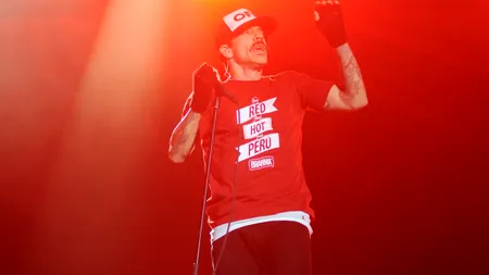 Trupa Red Hot Chili Peppers va lansa 18 piese noi