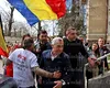 Călin Georgescu a ajuns la IPJ Ilfov, chiar de ziua lui. Mai mulți susținători adunați în fața secției