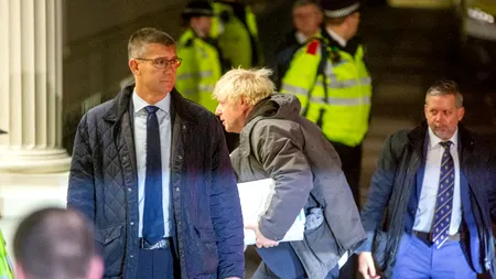 VIDEO Boris Johnson regretă ”suferințele” populației în timpul pandemiei /Fostul premier admite unele ”greșeli”, dar justifică abordarea