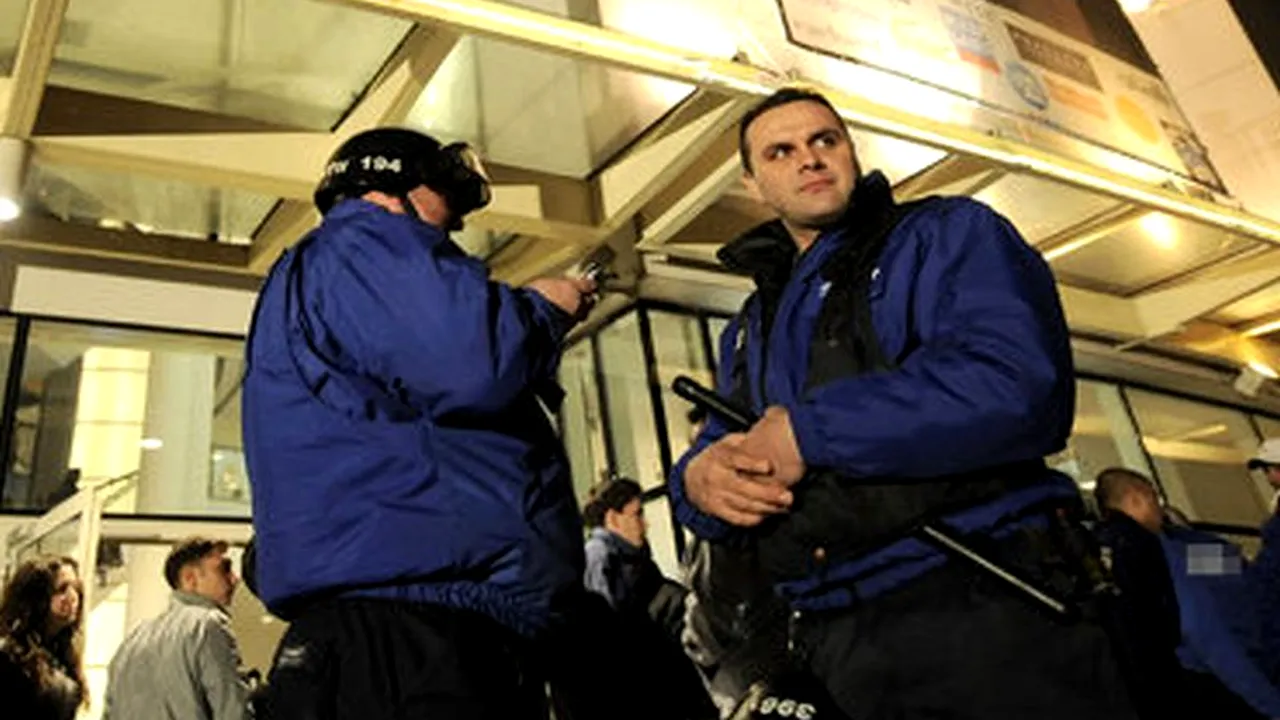 Un turist a reclamat Poliției că mașina i-a fost avariată de bodyguarzii unui club din Mamaia