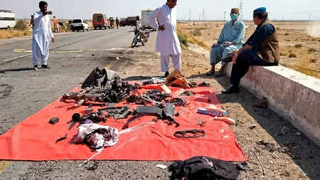 Cel puțin nouă polițiști au fost UCIȘI într-un atentat sinucigaș în Pakistan