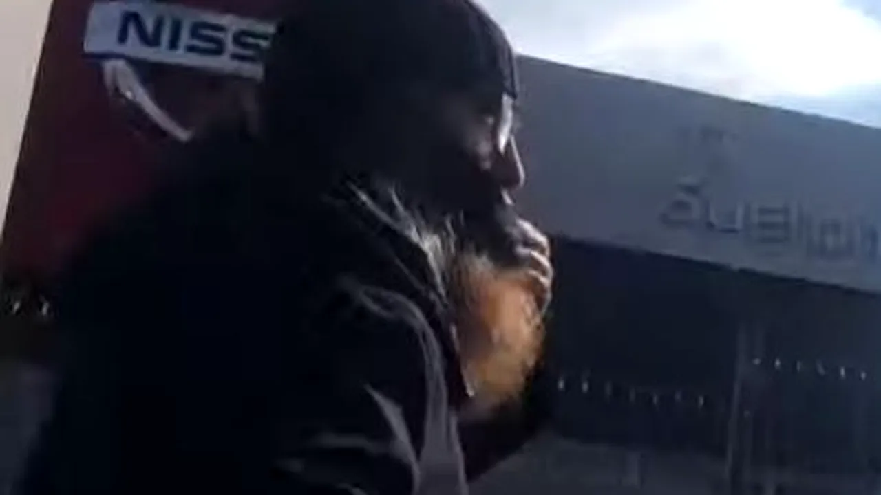 Comportament de golan al unui preot aflat într-un autobuz din Cluj. Ce a putut să-i răspundă unei femei care i-a atras atenția că nu poartă mască de protecție. “Cred că nu ai...”