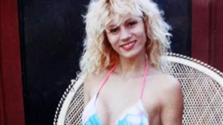 FOTO: Cum arată această femeie după ce a făcut operații estetice de 250.000 de dolari 